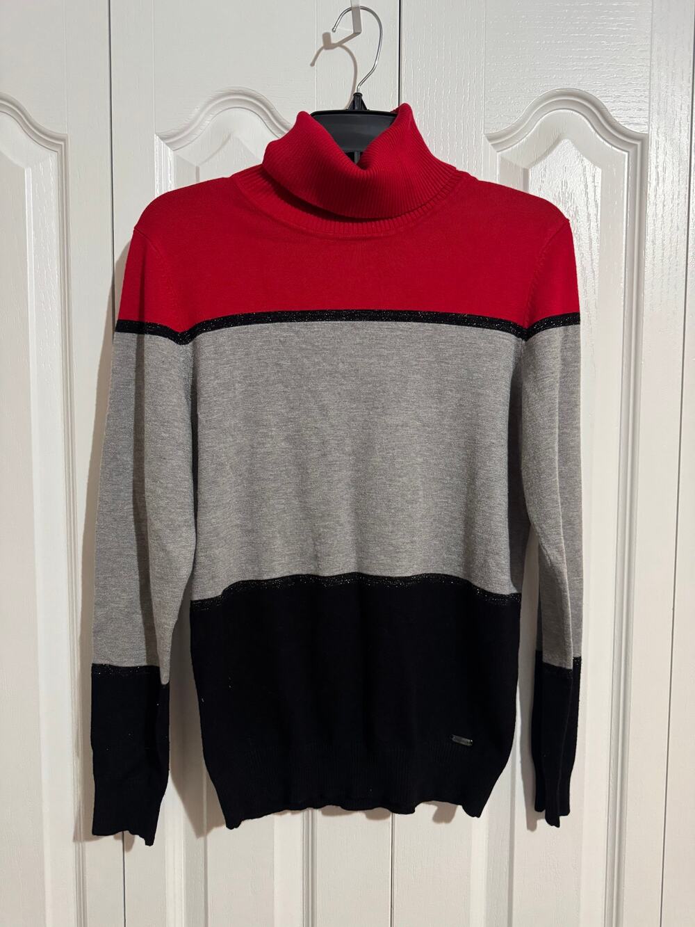 Calvin Klein M Colorblock Turtleneck Sweater Red Gray Black Classic Preppy